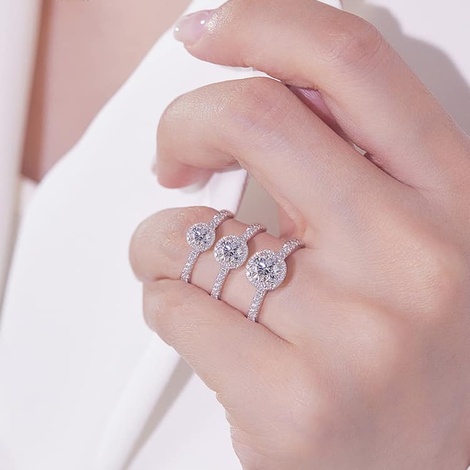 Tỏa sáng với trang sức: Chọn lựa theo tone da của bạn!