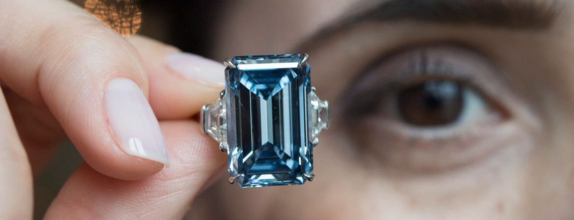 The Oppenheimer Blue – Viên kim cương xanh dương đắt giá nhất hành tinh
