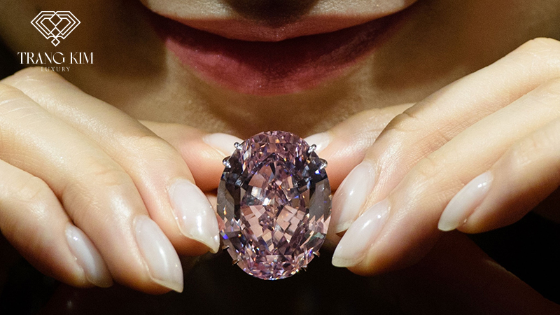''Bí ẩn'' về nguồn gốc màu hồng của kim cương