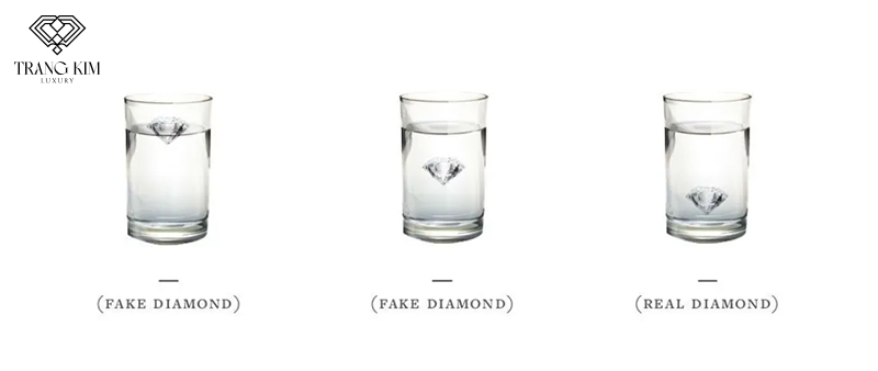 Thả kim cương vào cốc nước để kiểm tra thật - giả