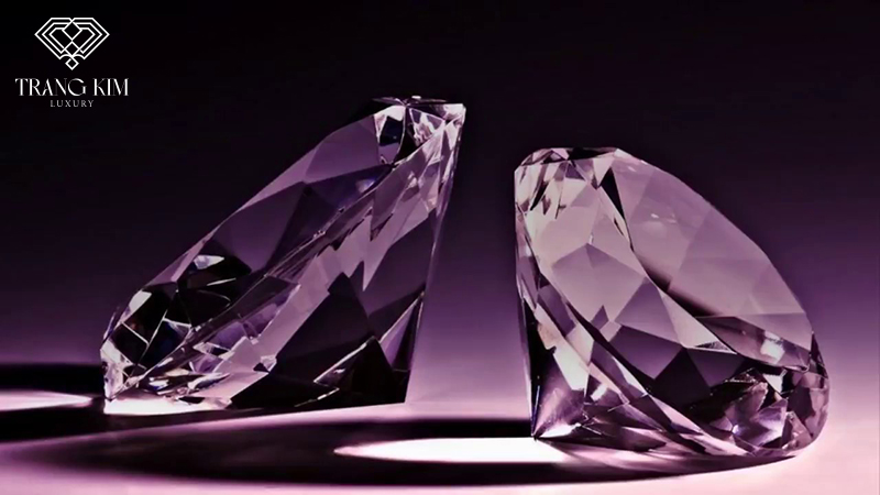 Nguồn gốc màu tím ít ai biết của kim cương