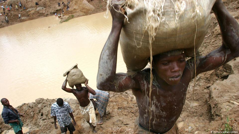 Nạn bóc lột sức lao động tại các mỏ kim cương châu Phi