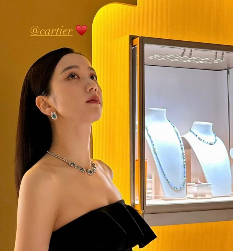 Jisoo – đại sứ Cartier lộng lẫy kiêu sa với bộ trang sức trị giá hơn 32 tỷ đồng