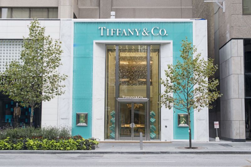 Thương hiệu Tiffany & Co gây ấn tượng với tông màu xanh đặc biệt