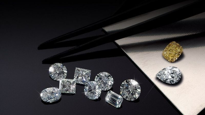 Cần lựa chọn viên kim cương phù hợp với tài chính của bản thân
