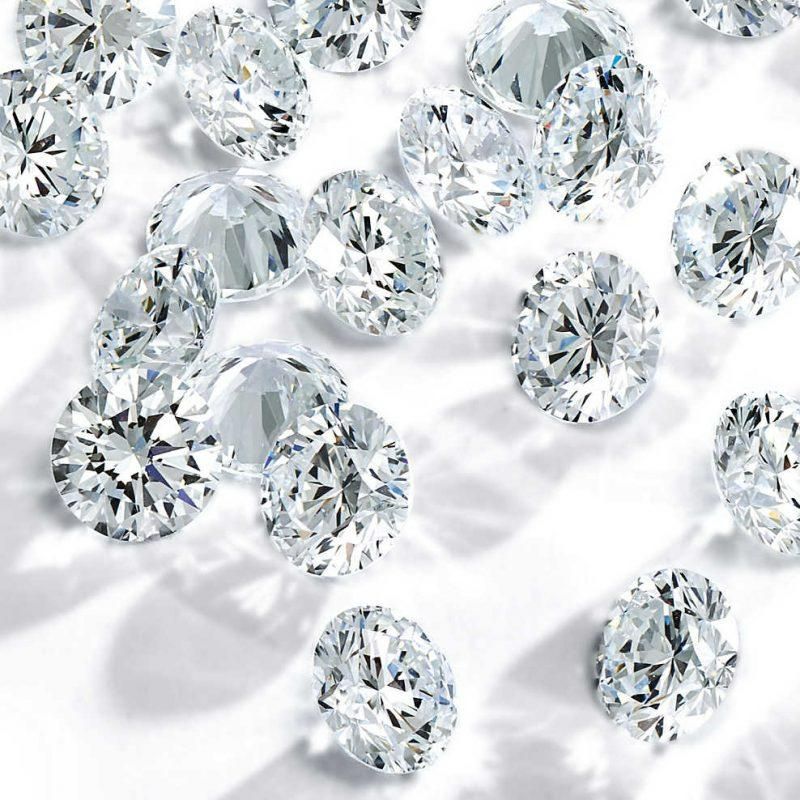 Trong trường hợp bạn đã mua các sản phẩm “kim cương Moissanite”, nếu muốn nâng cấp thành những dòng đá quý hiếm và đẳng cấp hơn, bạn hoàn toàn có thể bán lại chúng.