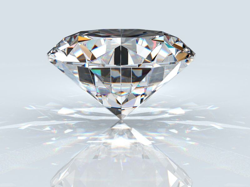 Cùng độ tinh khiết, trọng lượng carat và nước màu, nhưng hai viên kim cương có giác cắt khác nhau thì giá trị cũng sẽ chênh lệch rất lớn.