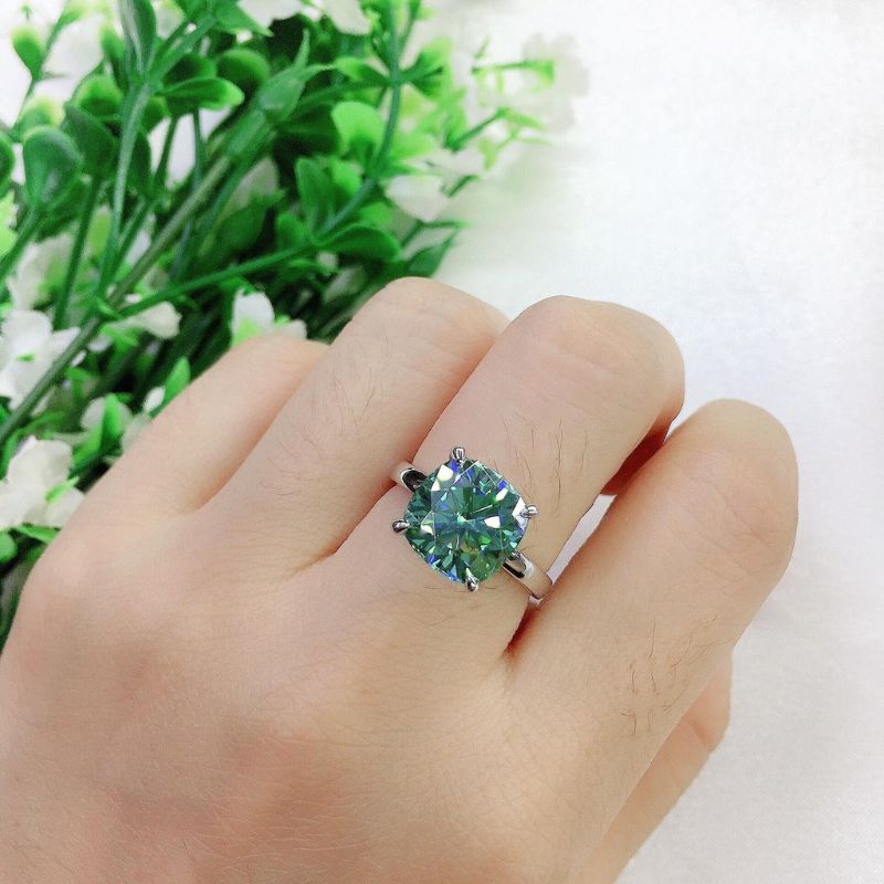 “Kim cương” Moissanite xanh - lựa chọn hoàn hảo của người mệnh Mộc
