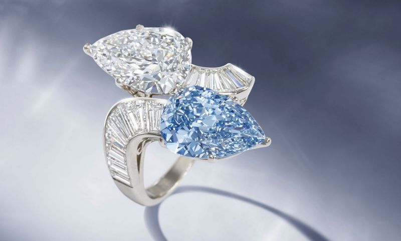 Nhẫn kim cương xanh được coi là biểu tượng của sự xa hoa và đẳng cấp