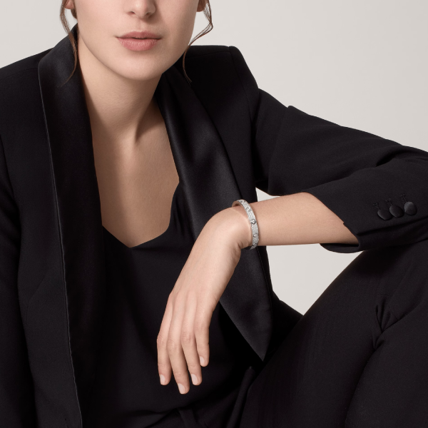 Vòng tay Cartier B.C.2207